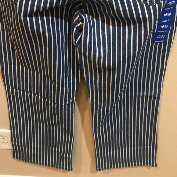 NWT CHAPS Mid-Rise Crop Kick Zip Front Striped Jeans-Size 10/30/Inseam 26 - Picture 6 of 11